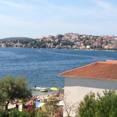 아파트 Antonija 로고즈니차