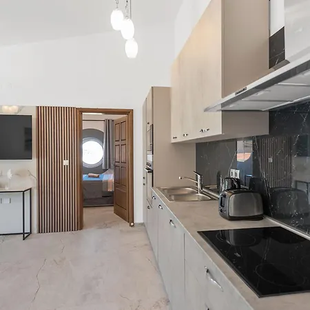 아파트 Antonija 로고즈니차