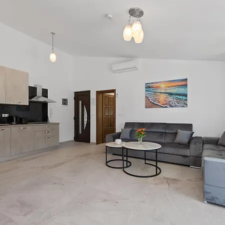 아파트 Antonija *