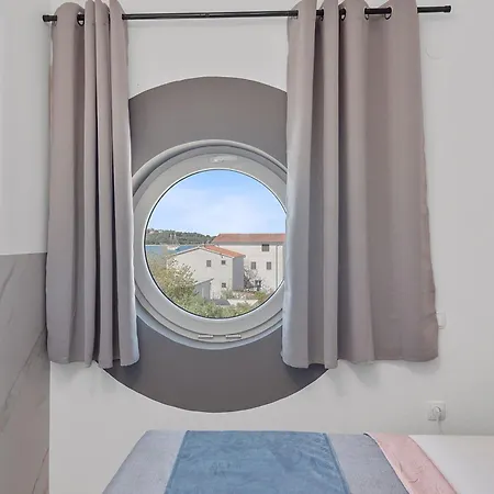 公寓 Antonija 罗戈兹尼察