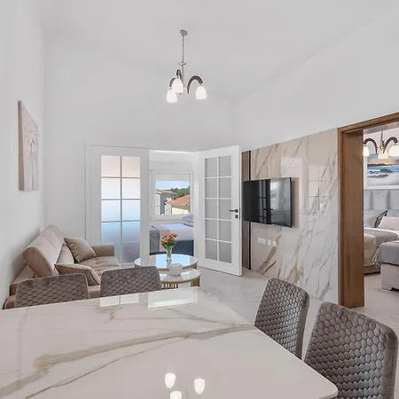 아파트 Antonija 로고즈니차