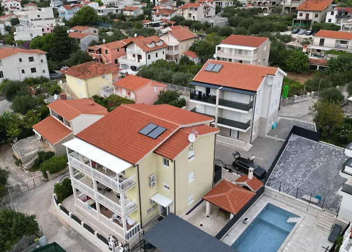 Antonija Апартаменты Рогозница