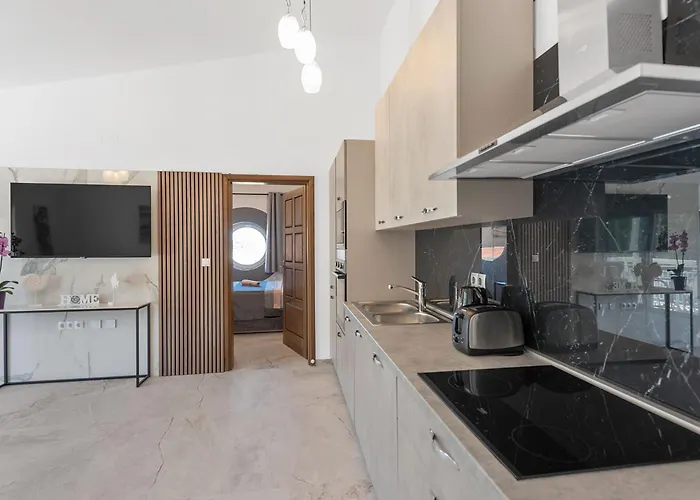 Daire Antonija Rogoznica (Sibenik-Knin)