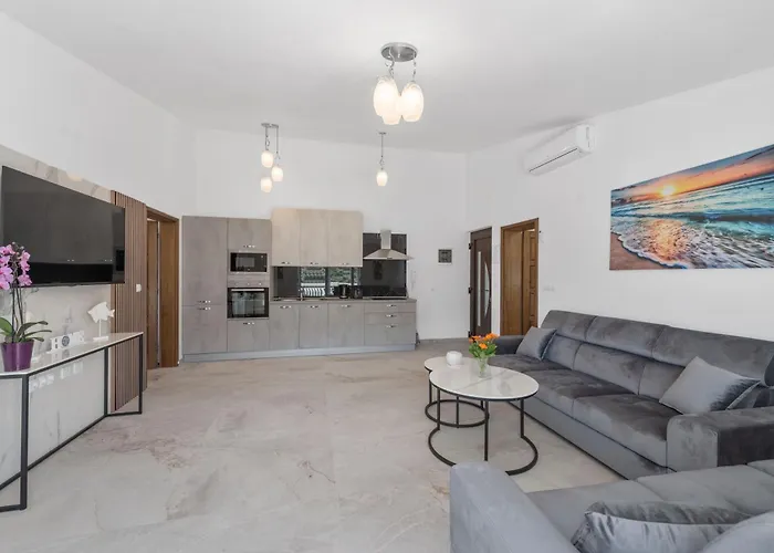 Antonija * Рогозница