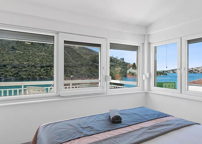 Antonija * Рогозница