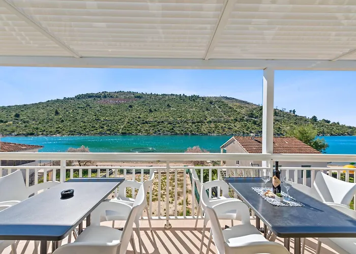 Antonija * Rogoznica (Sibenik-Knin)